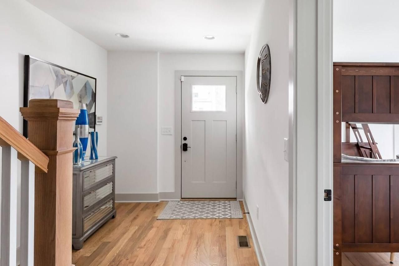 Brand New Luxury Near Downtown Holiday home Nashville
