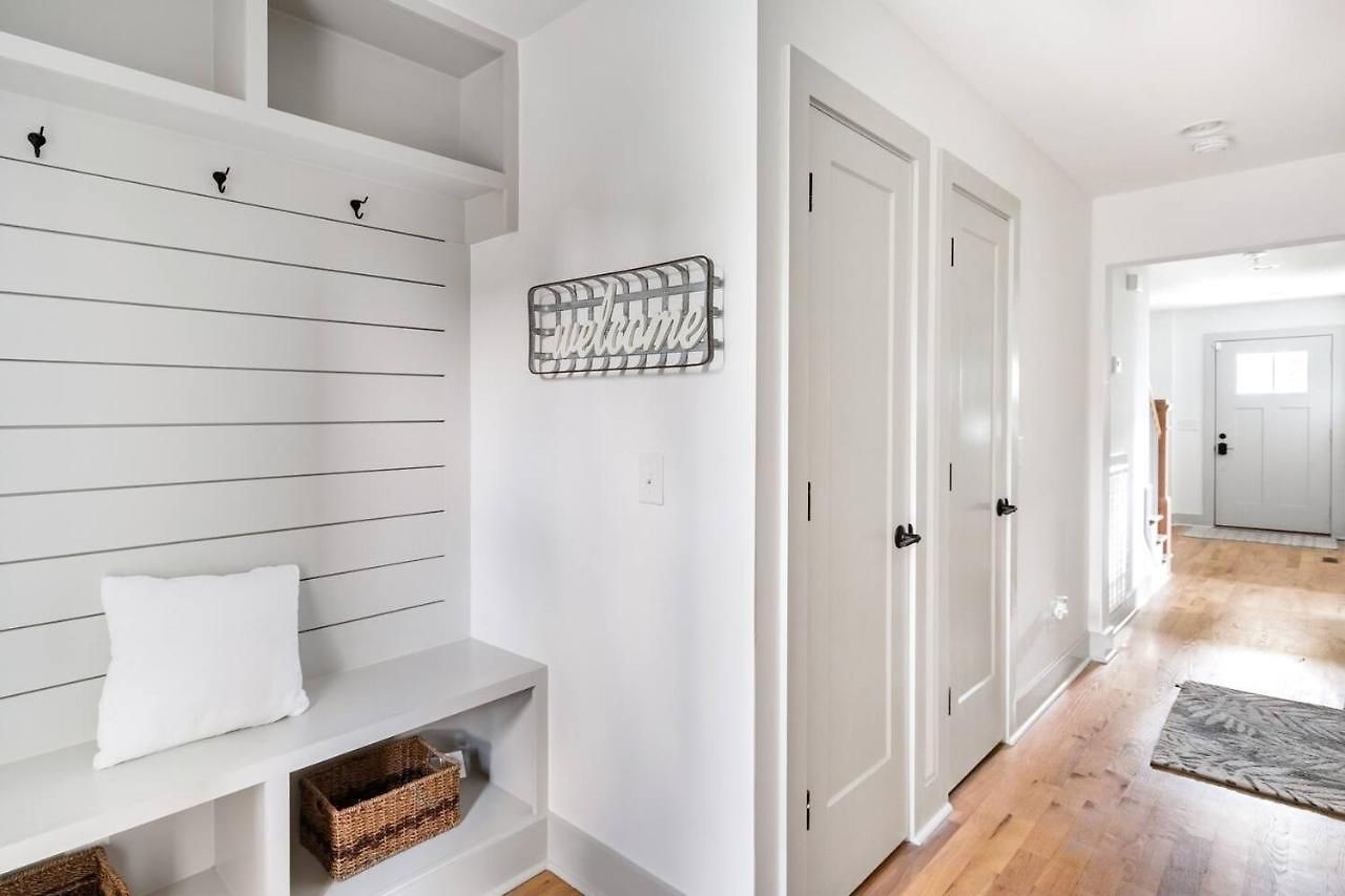 Brand New Luxury Near Downtown