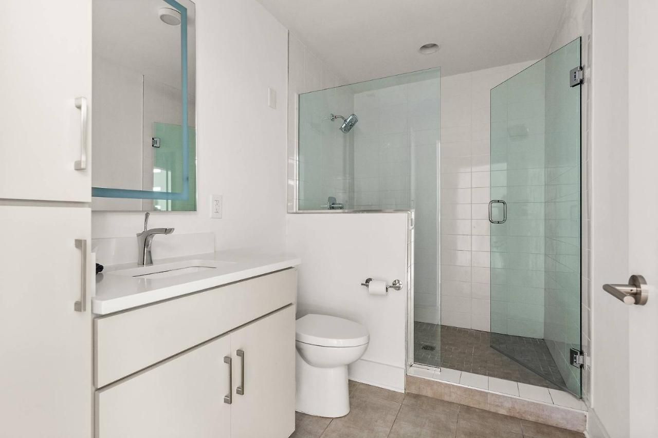 Holiday home Endeavor 301