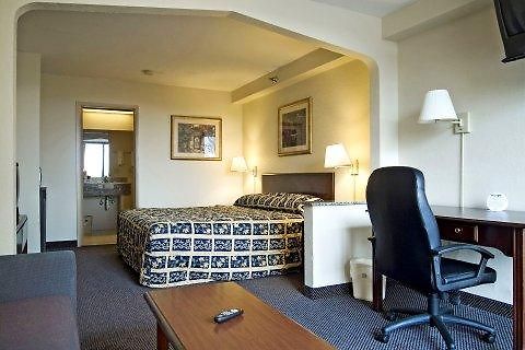 Hotel 6-nashville, Tn - Airport