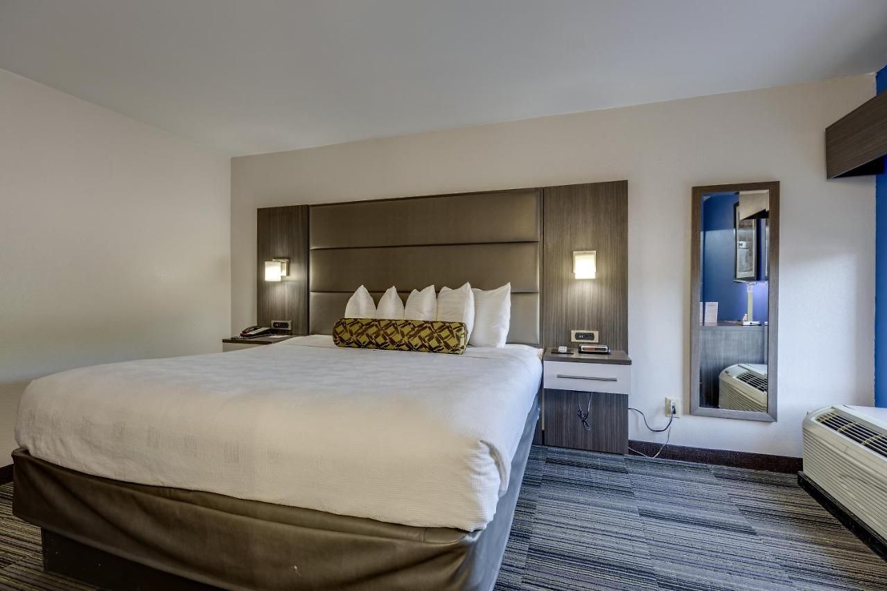 Hotel Alexis And 3*