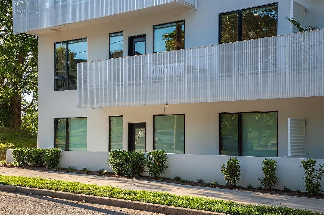 Urban Lux Modern 2 Bdr/2 Ba Condo