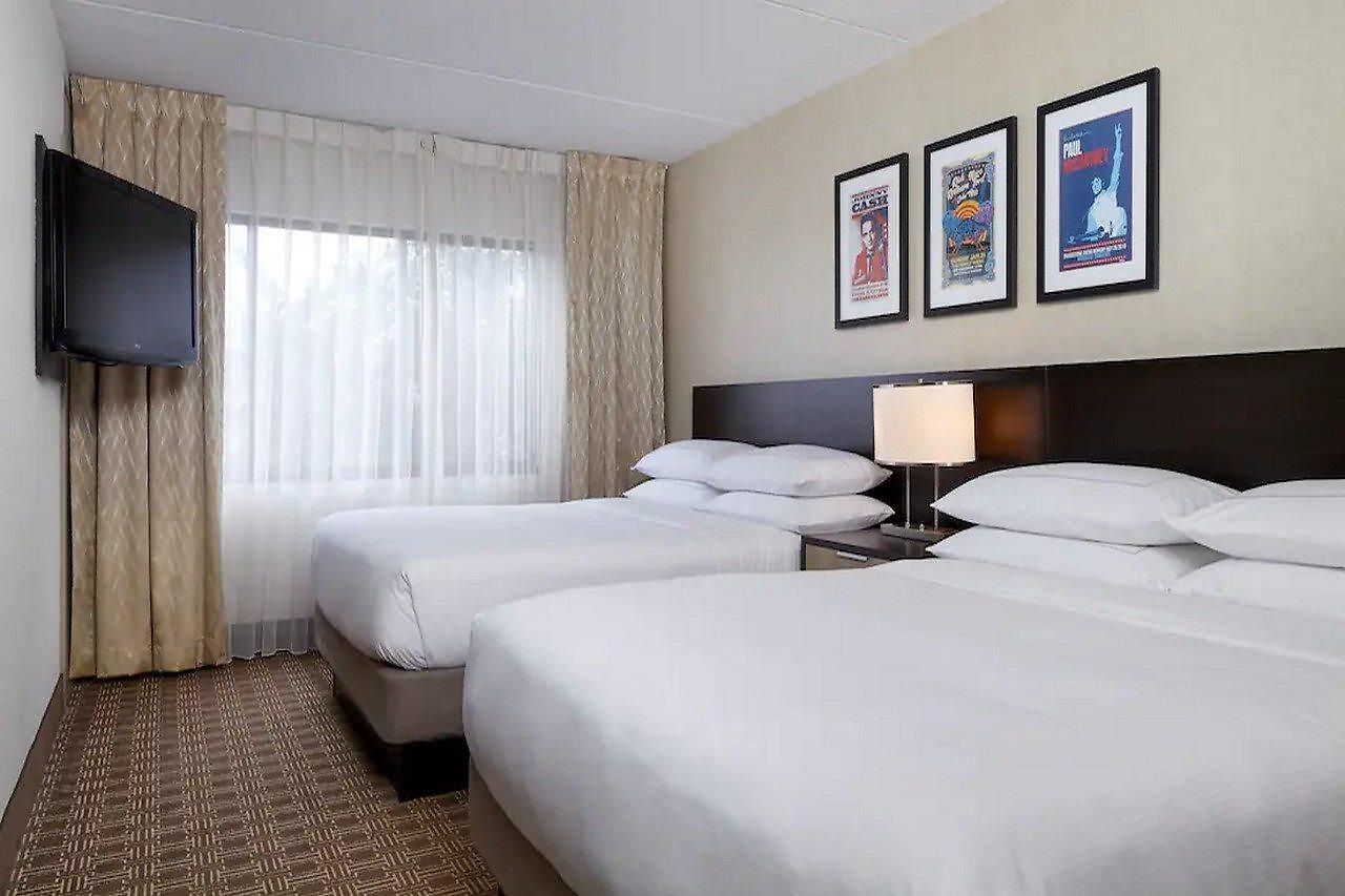 Doubletree By Hilton Airport Hotel