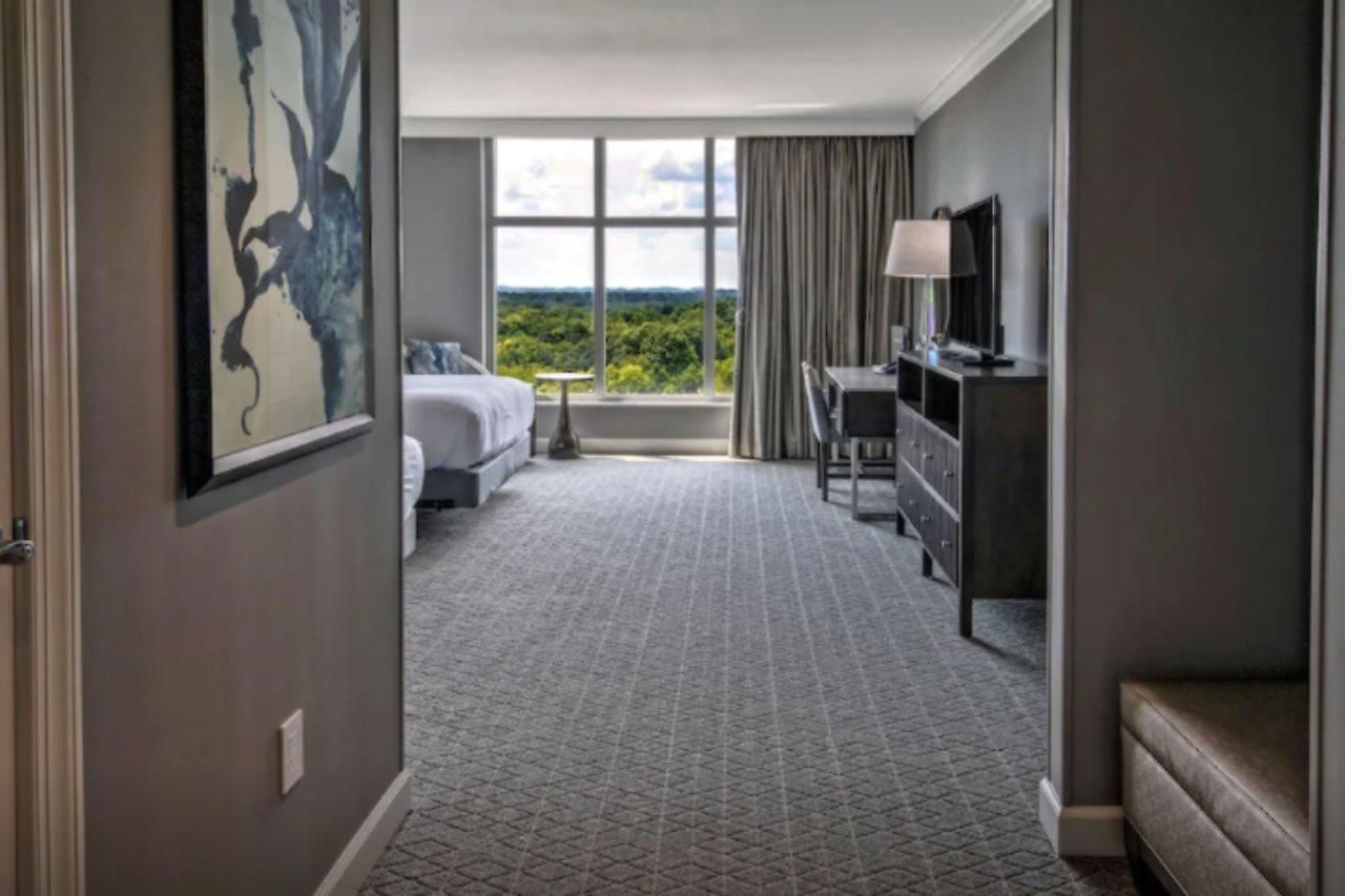 Hotel Hilton Hills 4*