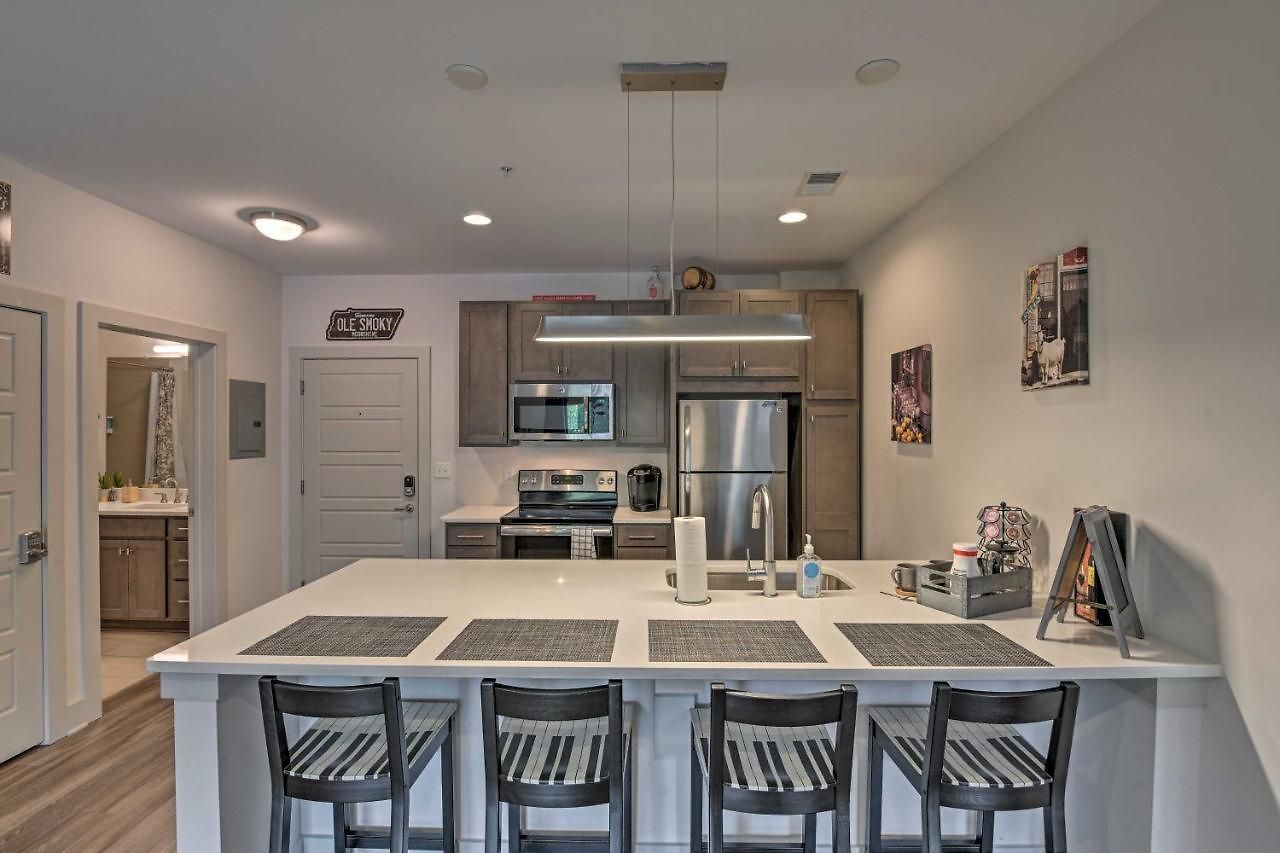 Holiday home Modern Condo: 7 Mi To Downtown! Nashville