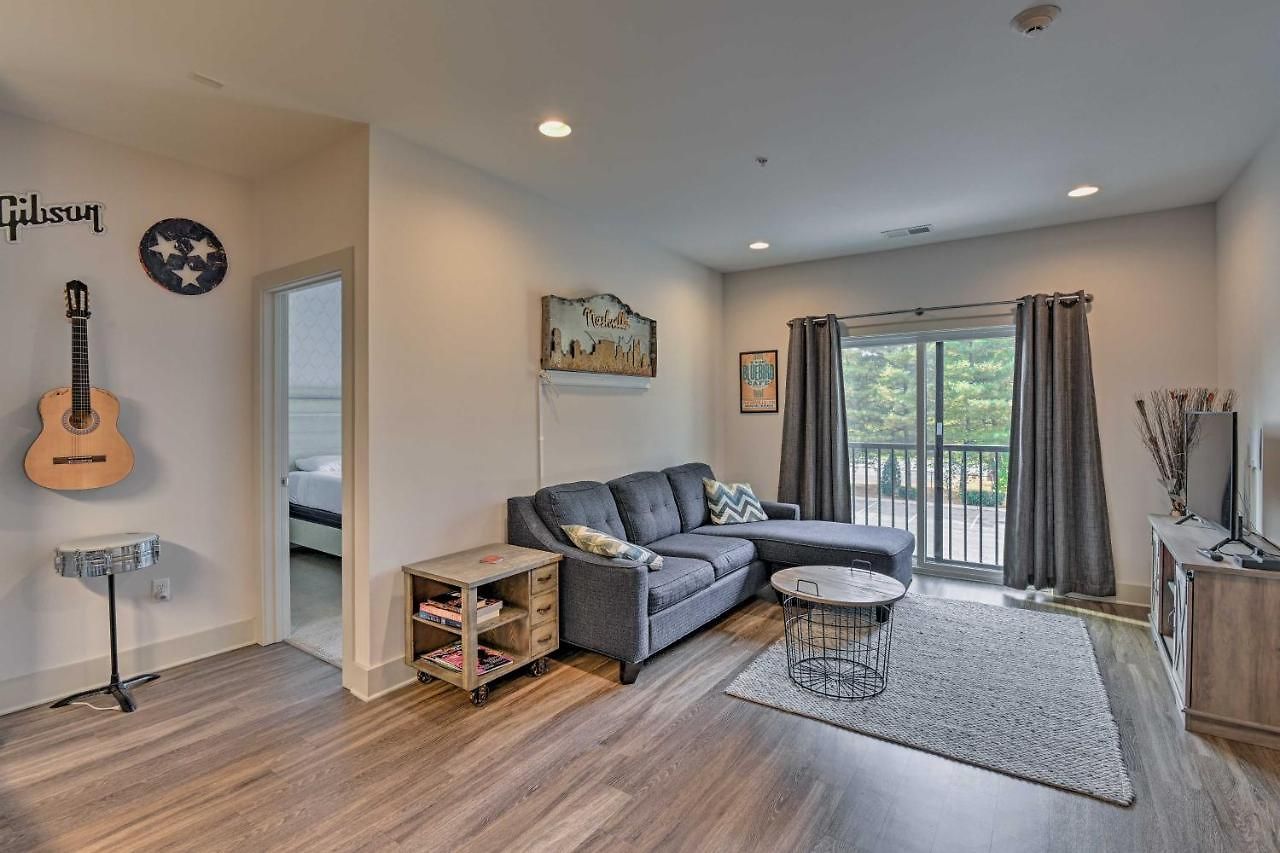 Modern Condo: 7 Mi To Downtown! *