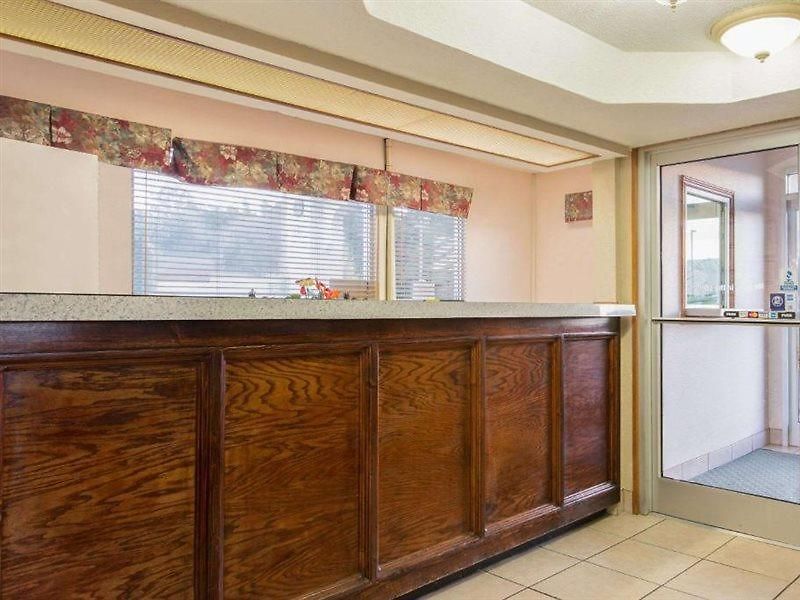 Hotel Super 8 By Wyndham Antioch/nashville South East 2*