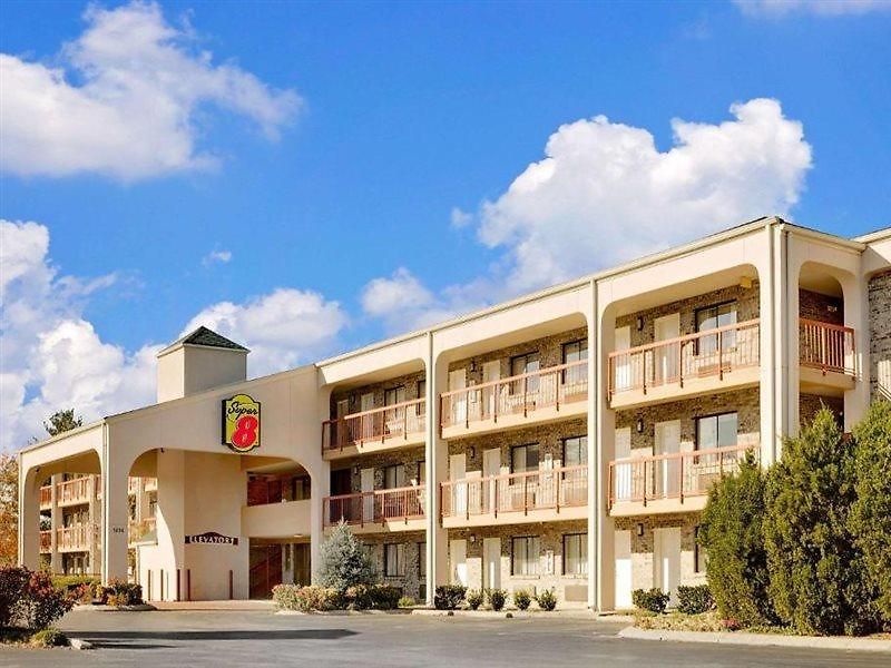Super 8 By Wyndham Hermitage 2*