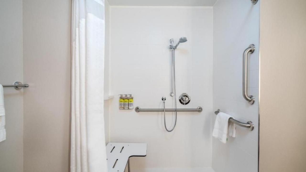 Hotel Express & - Metrocenter Downtown By Ihg 3*