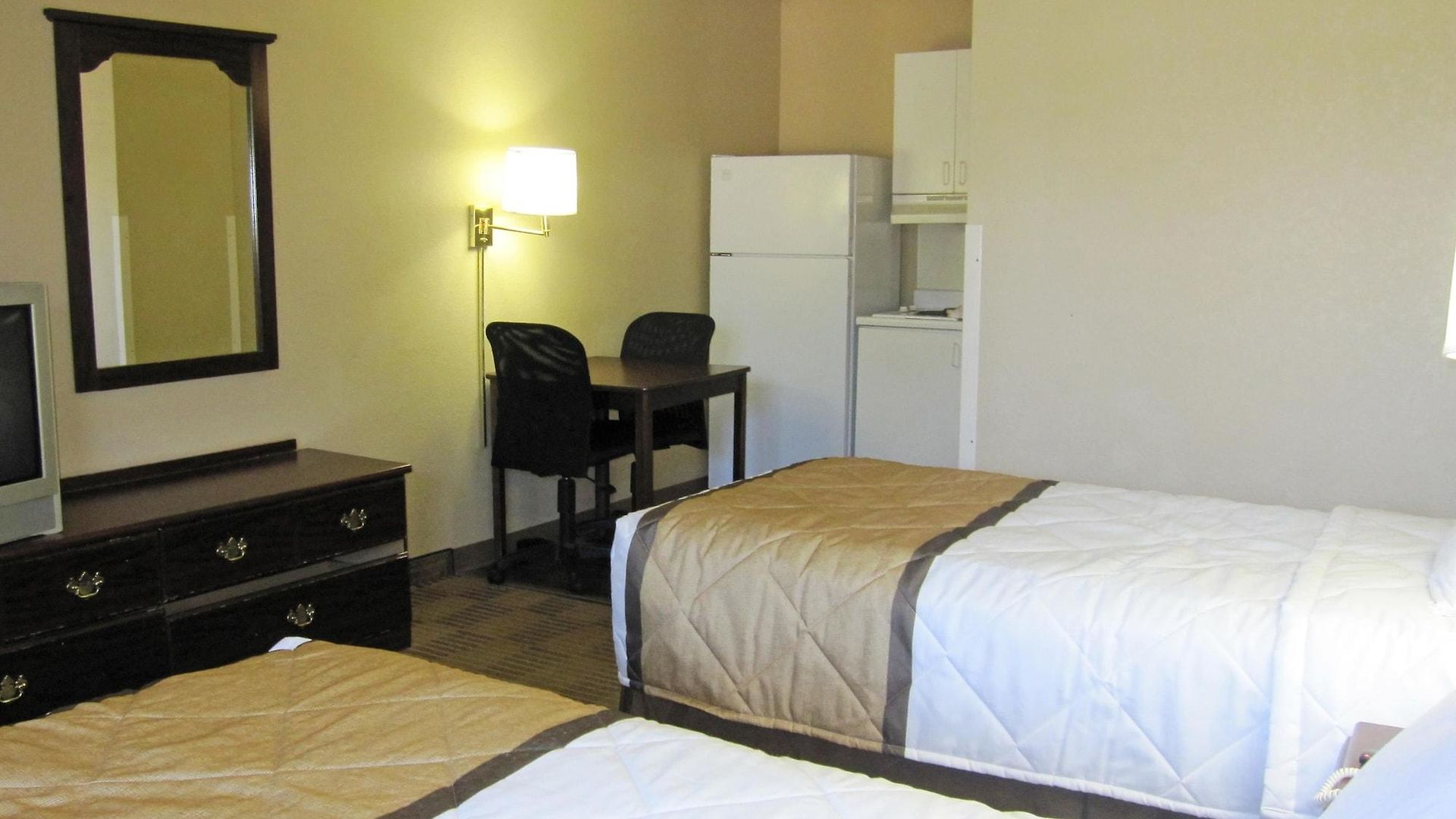 Extended America Select - - Airport Hotel