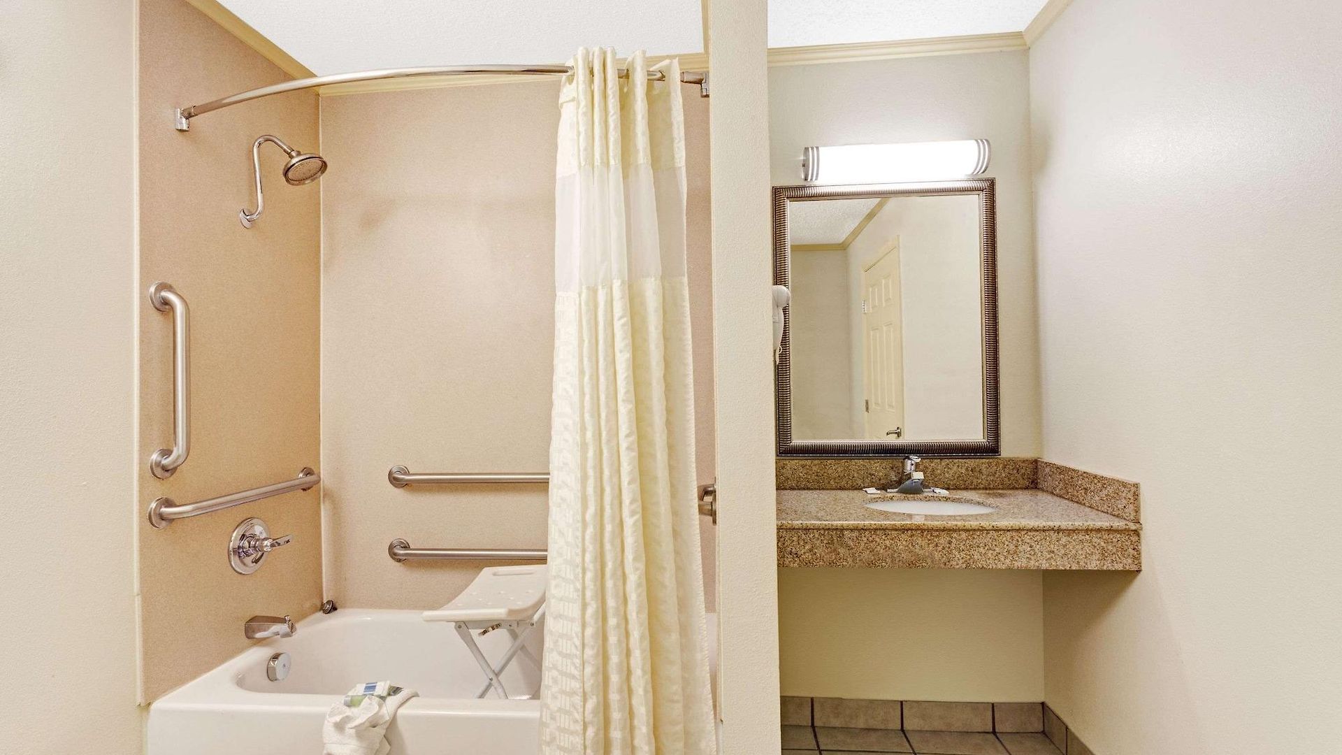 Hotel Knights - Downtown Nashville
