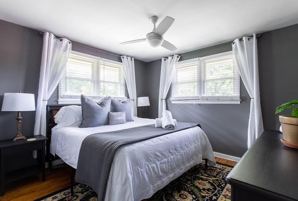 Hip Donelson Gem Guest house