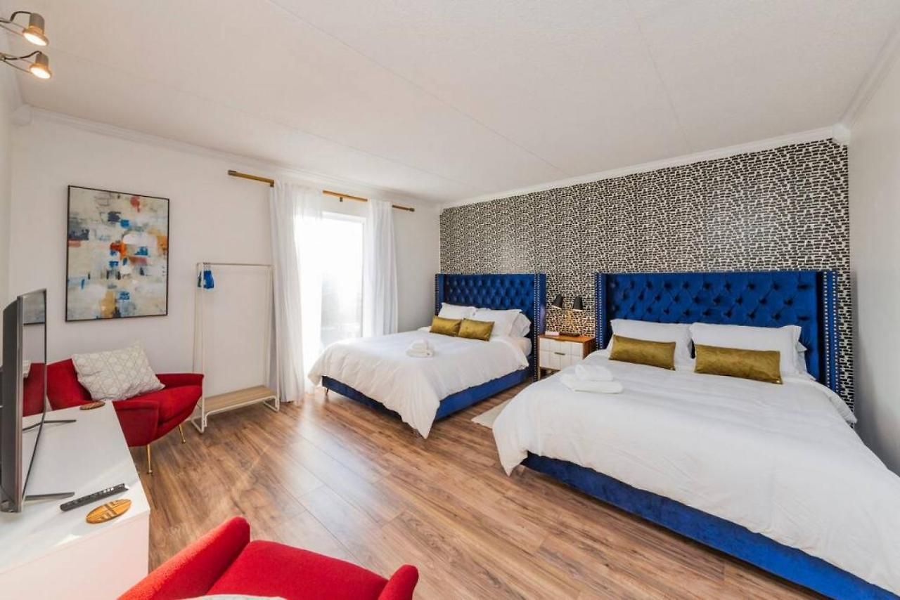 Music Row Retreat With Pool And Free Parking, Walk To Bars! Apartment Nashville
