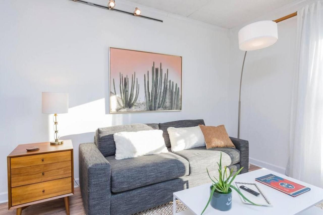 Music Row Retreat With Pool And Free Parking, Walk To Bars! Nashville