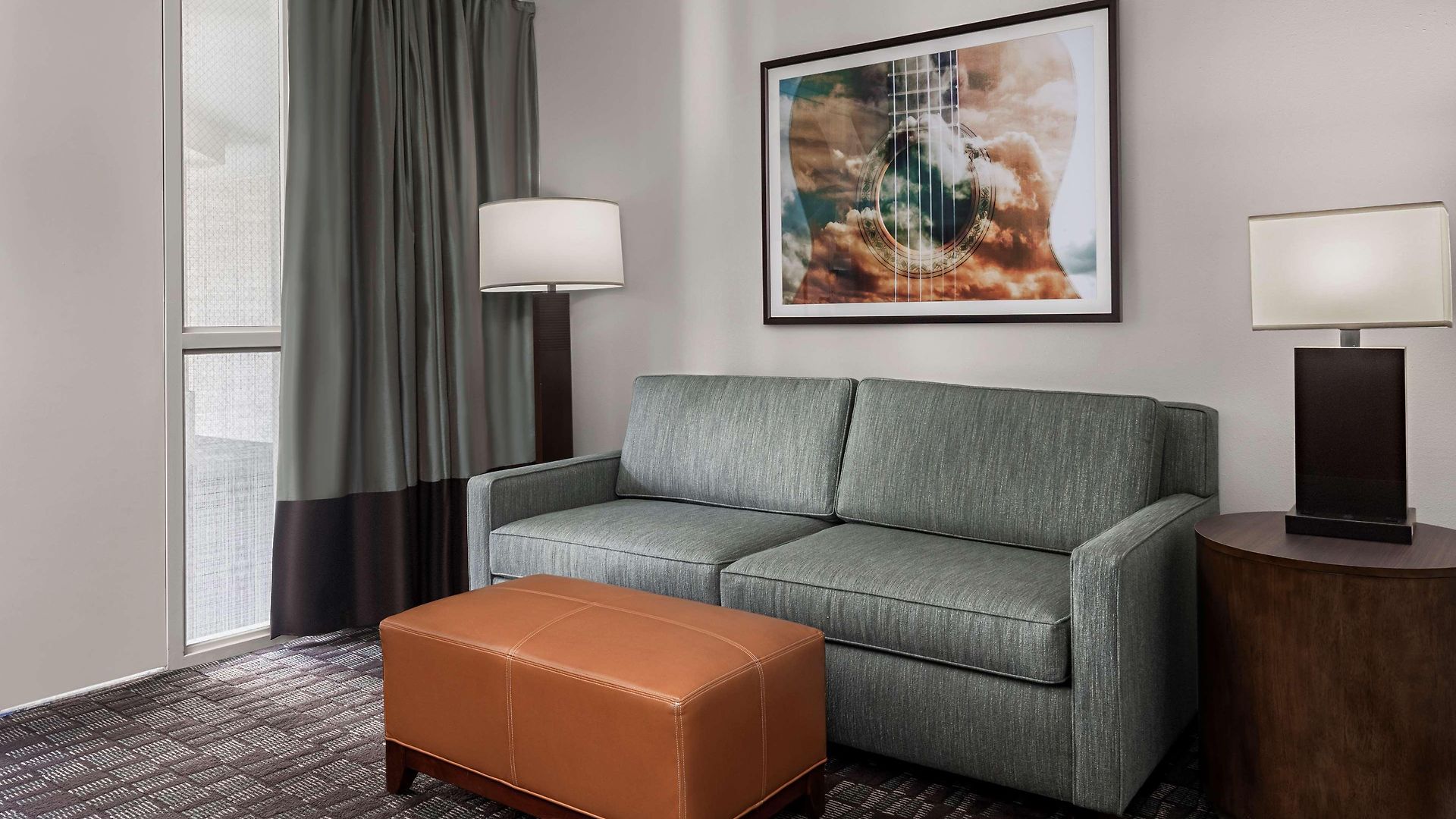 Hotel Embassy By Hilton Airport Nashville