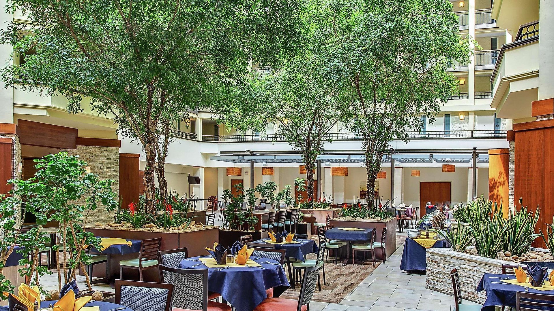 Embassy By Hilton Airport Hotel 4*
