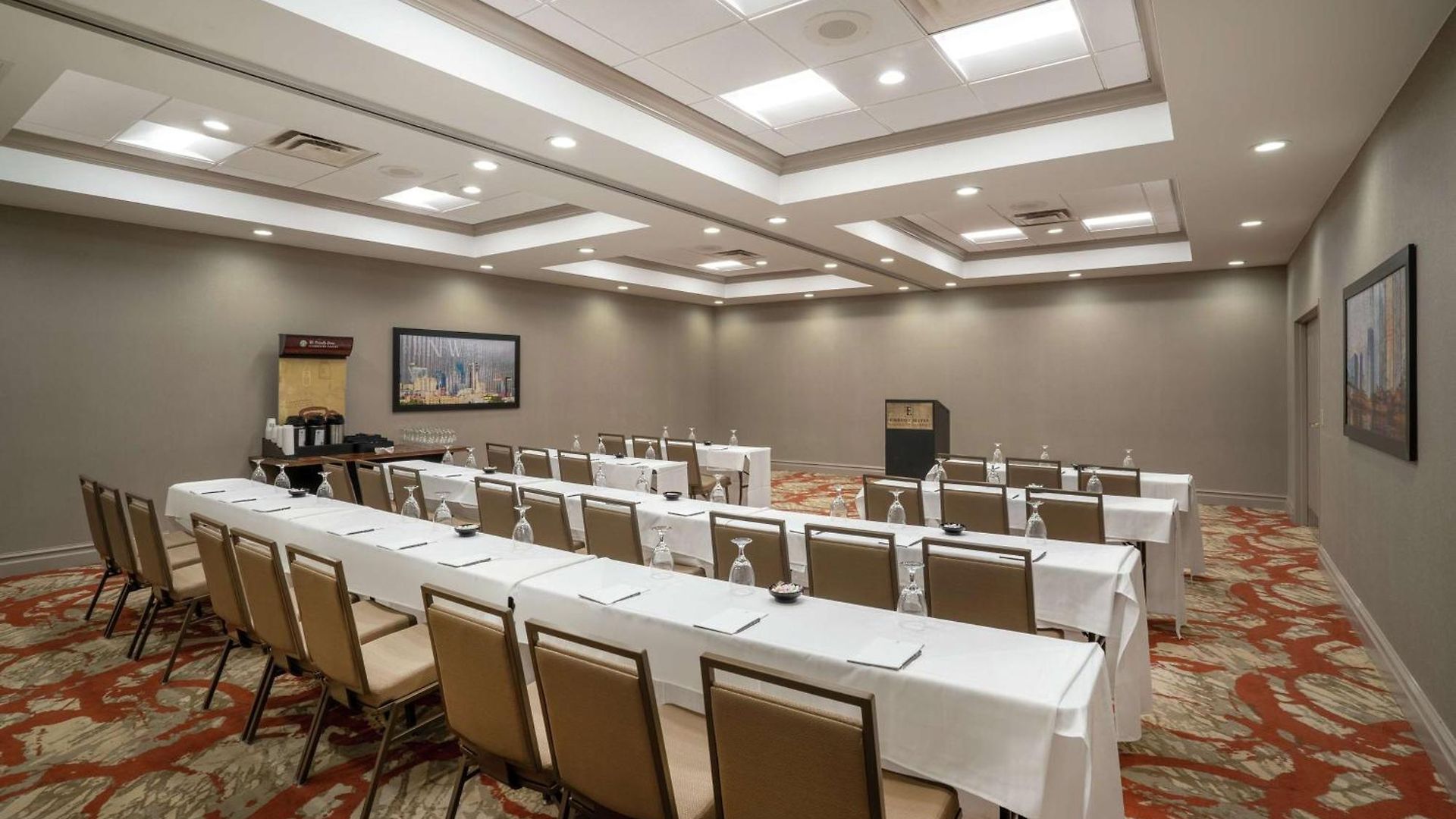 Embassy - At Vanderbilt Hotel 3*