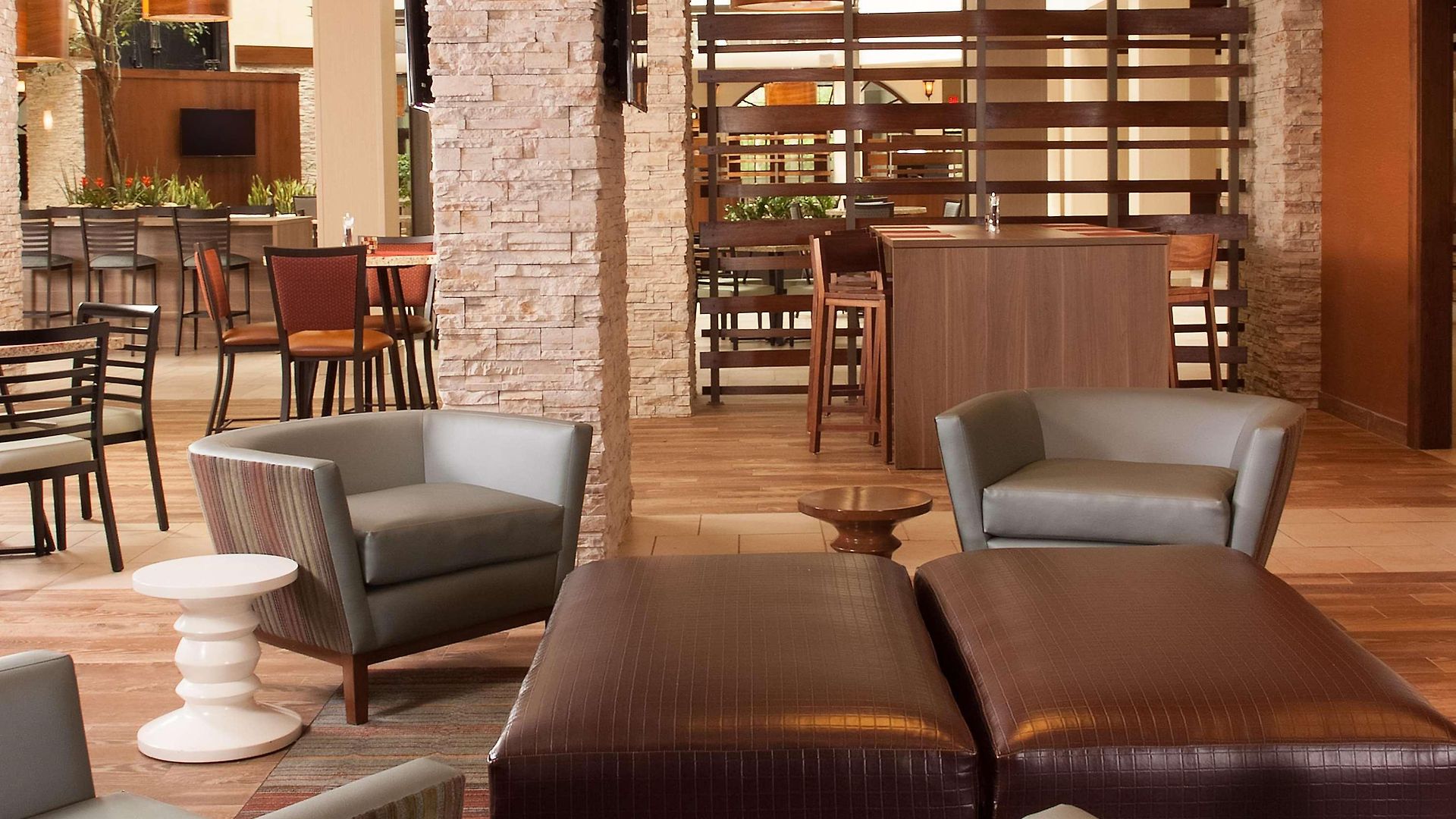 Hotel Embassy By Hilton Airport Nashville