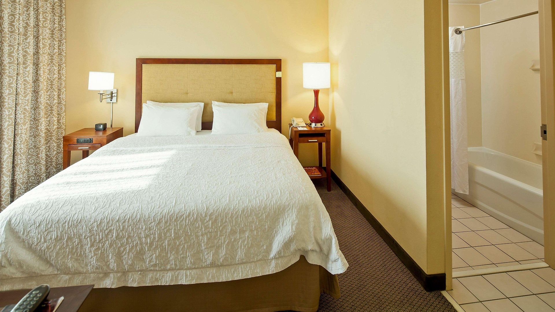 Hampton & Nashville-green Hills Hotel