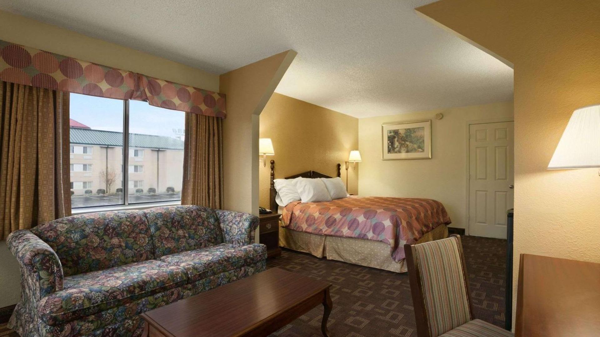 Days By Wyndham Airport East Hotel 2*