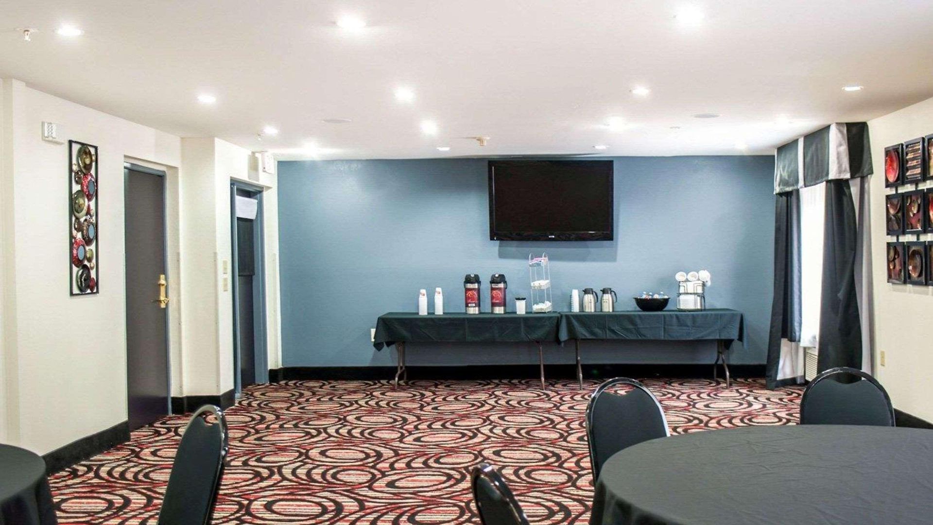Comfort Airport - Bna Hotel
