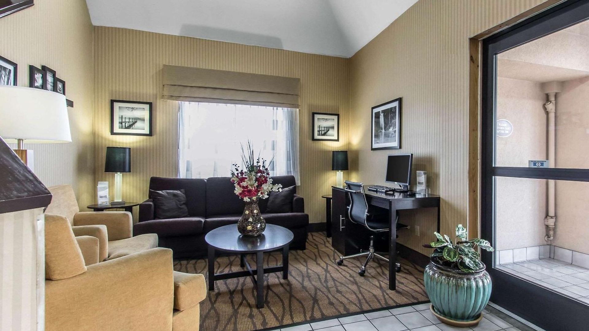 Inn Sleep Near Percy Priest 4*