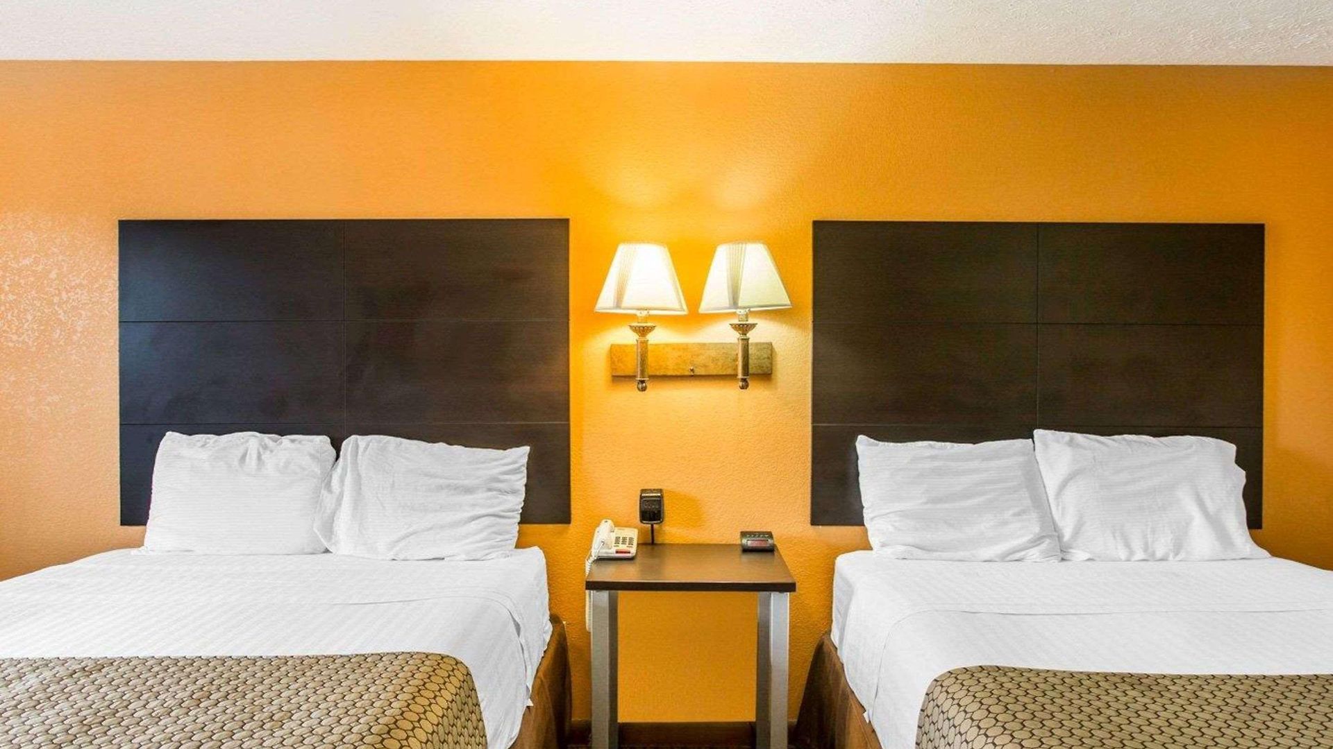 Econo North Motel