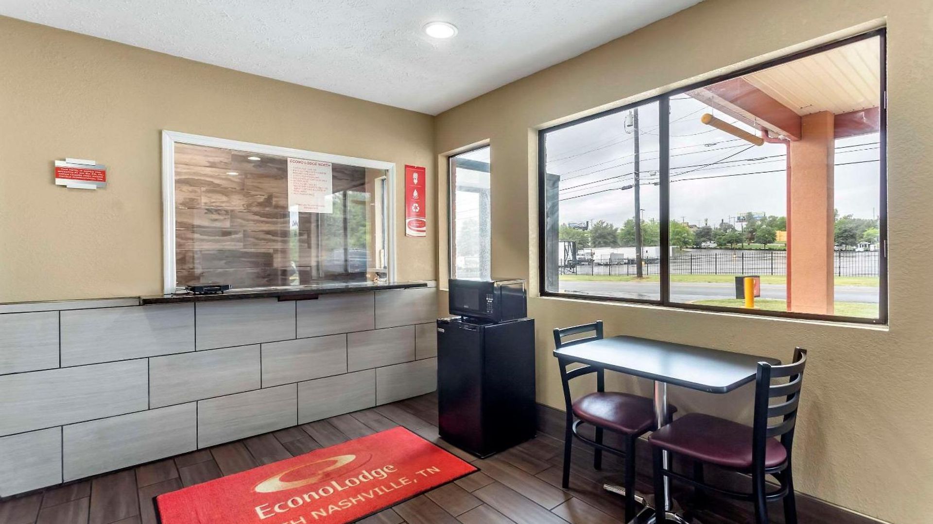 Econo North Motel