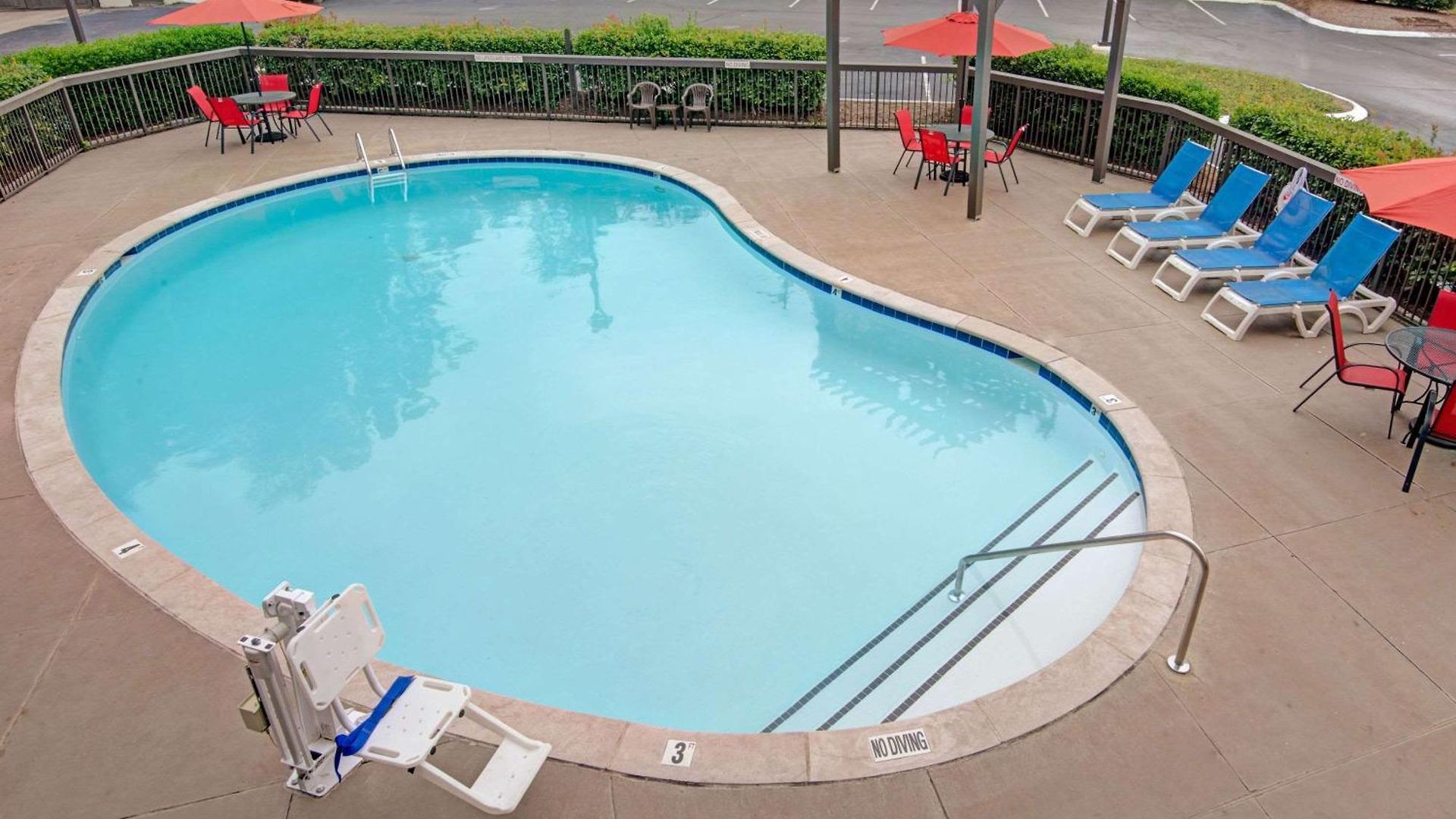 Hotel Baymont By Wyndham Airport Nashville
