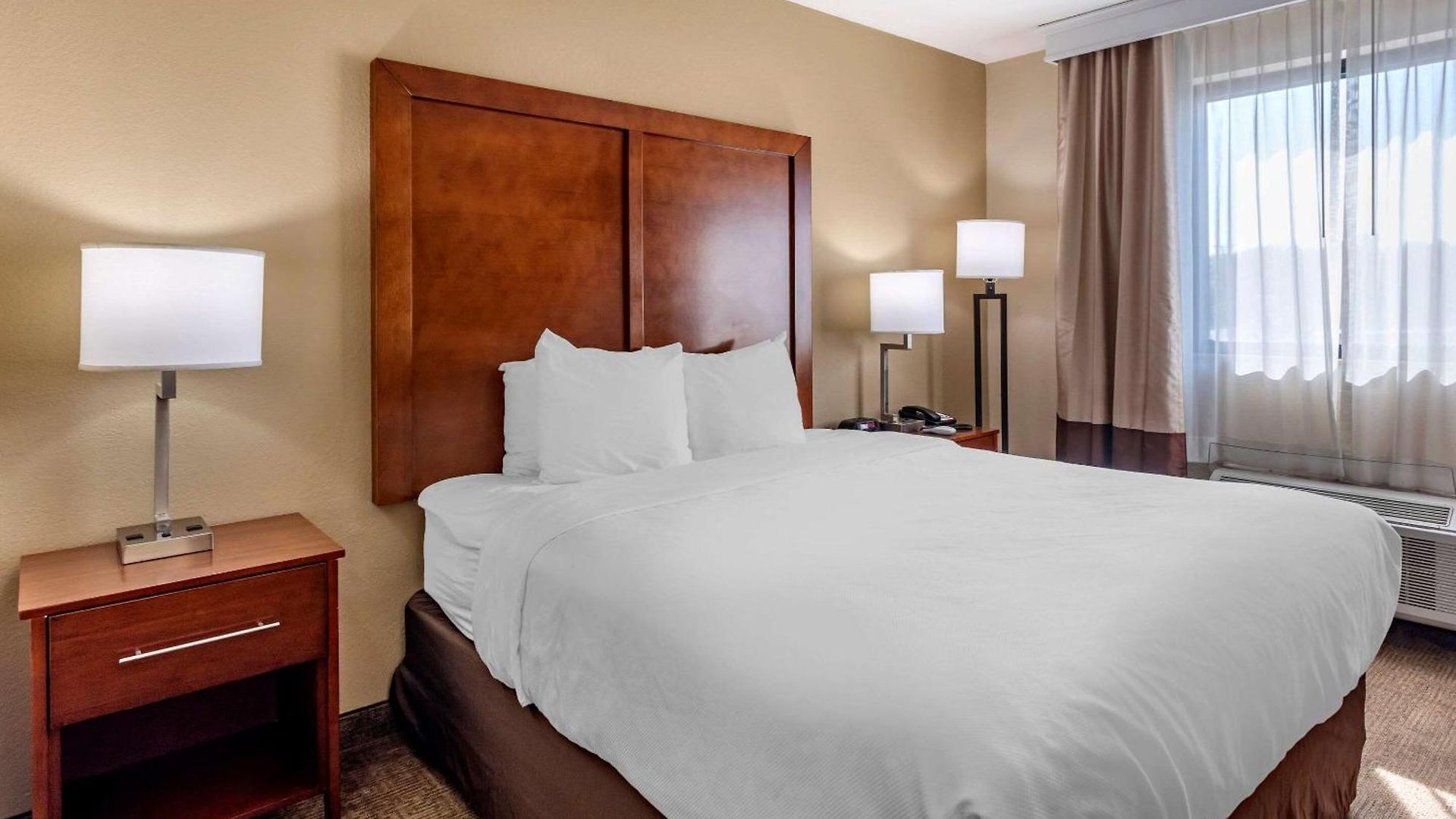 Comfort West Inn