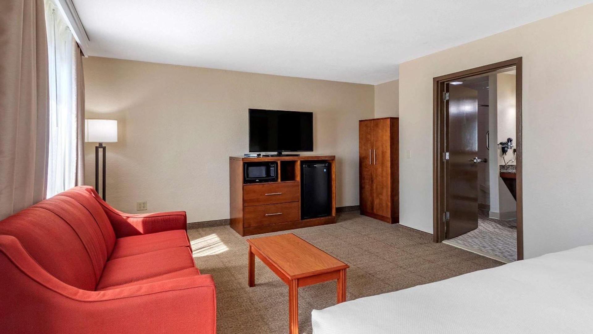 Comfort West Inn 4*