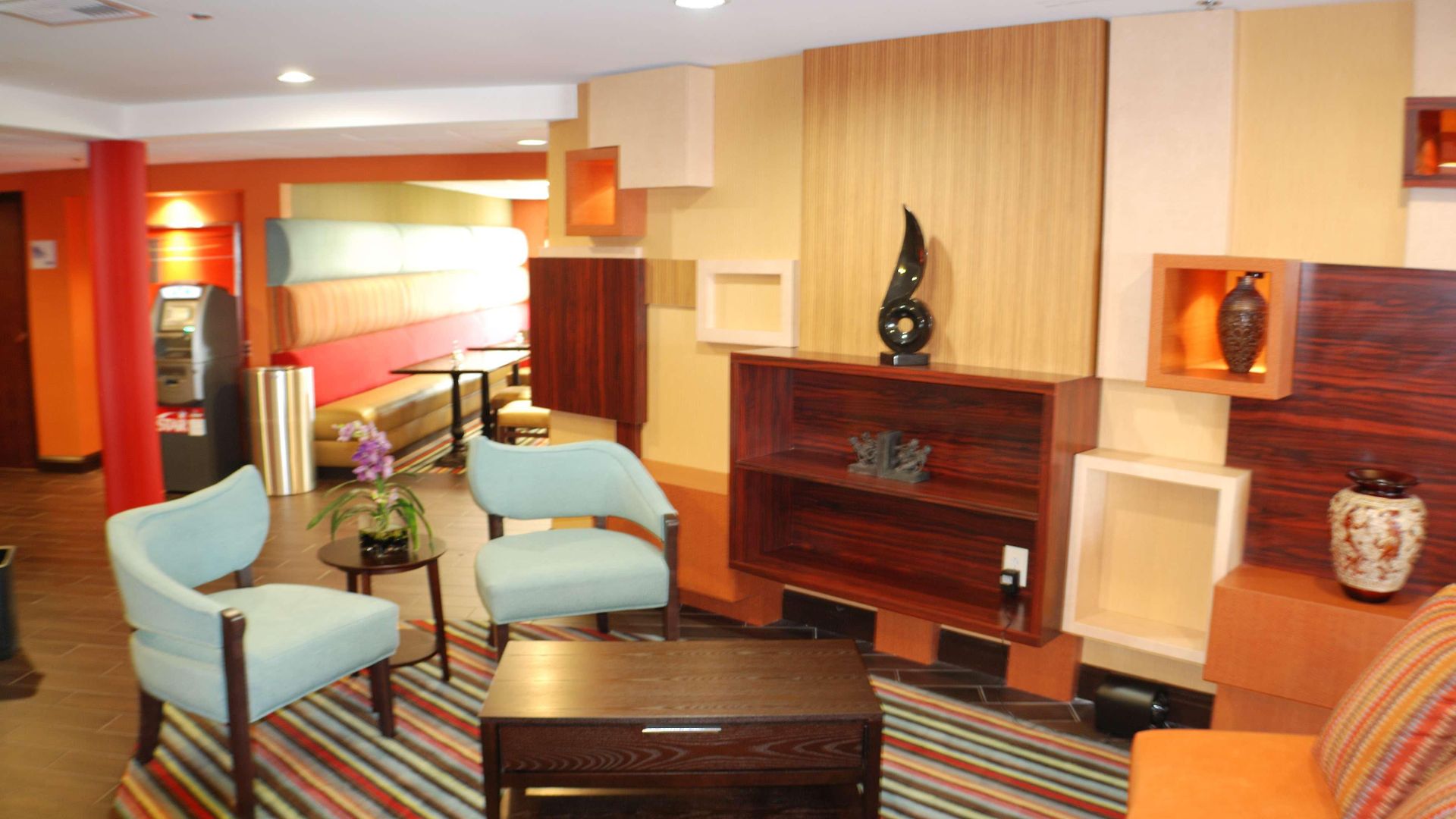 Hotel Express W-i40 By Ihg 3*