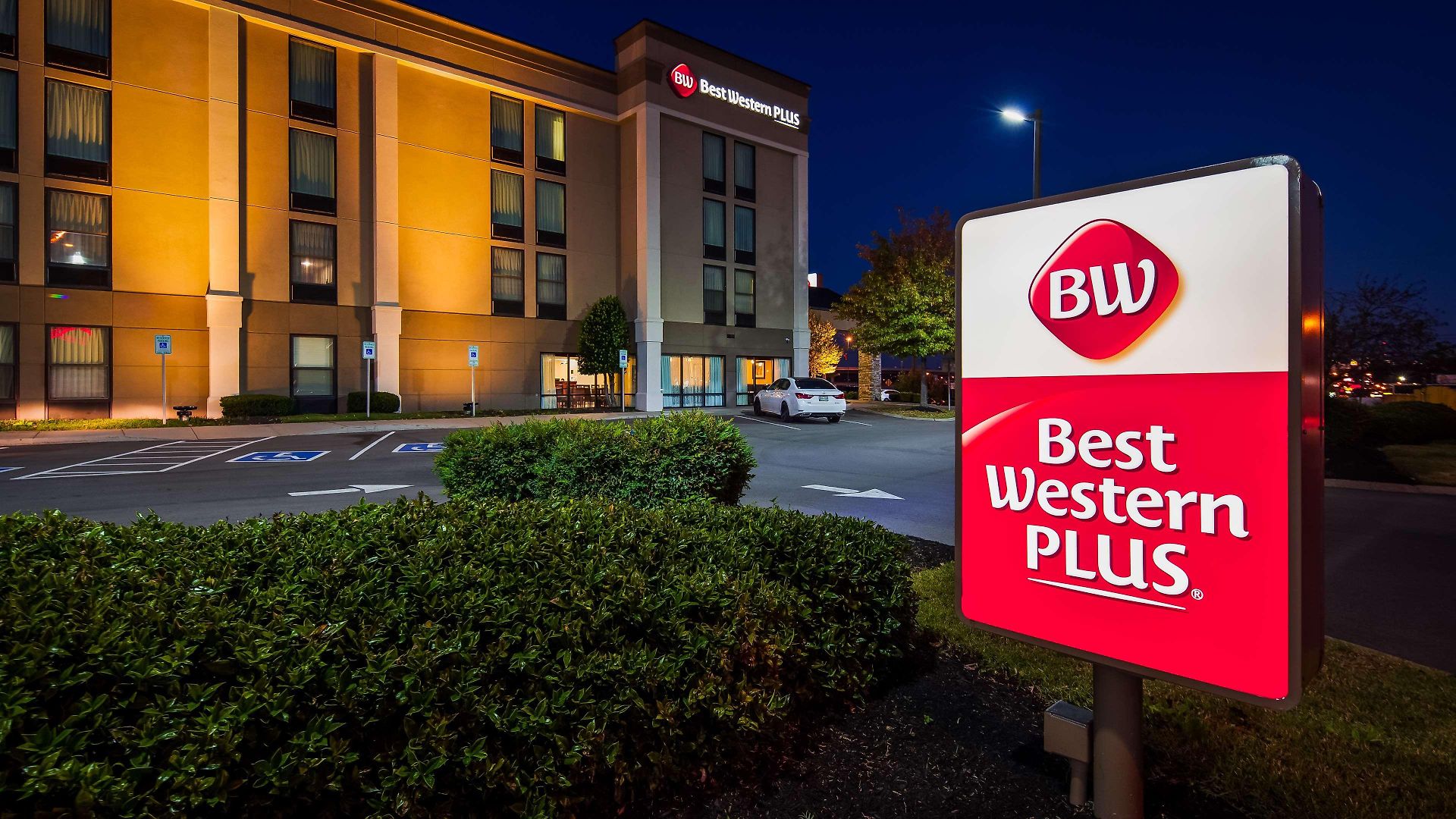 Western Belle Meade & 2* Nashville