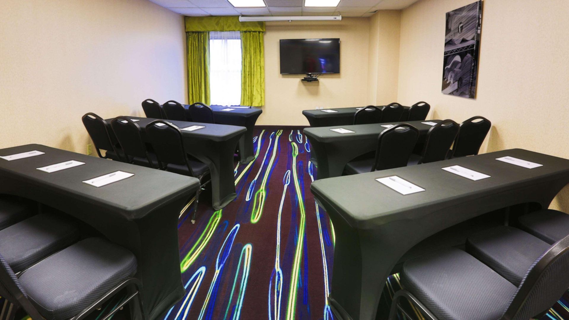 Hotel Hampton & Nashville-airport 3*