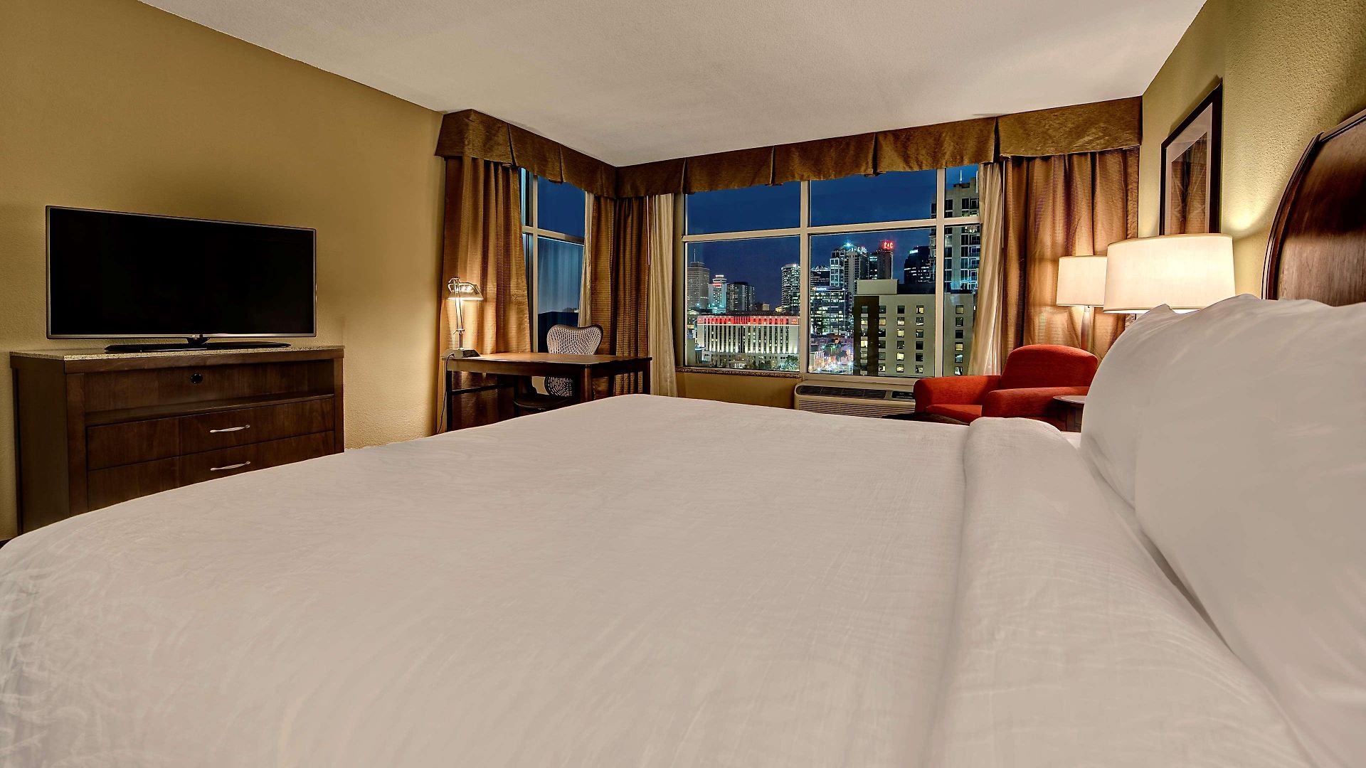 Hotel Hilton Garden Downtown Convention Center 3*