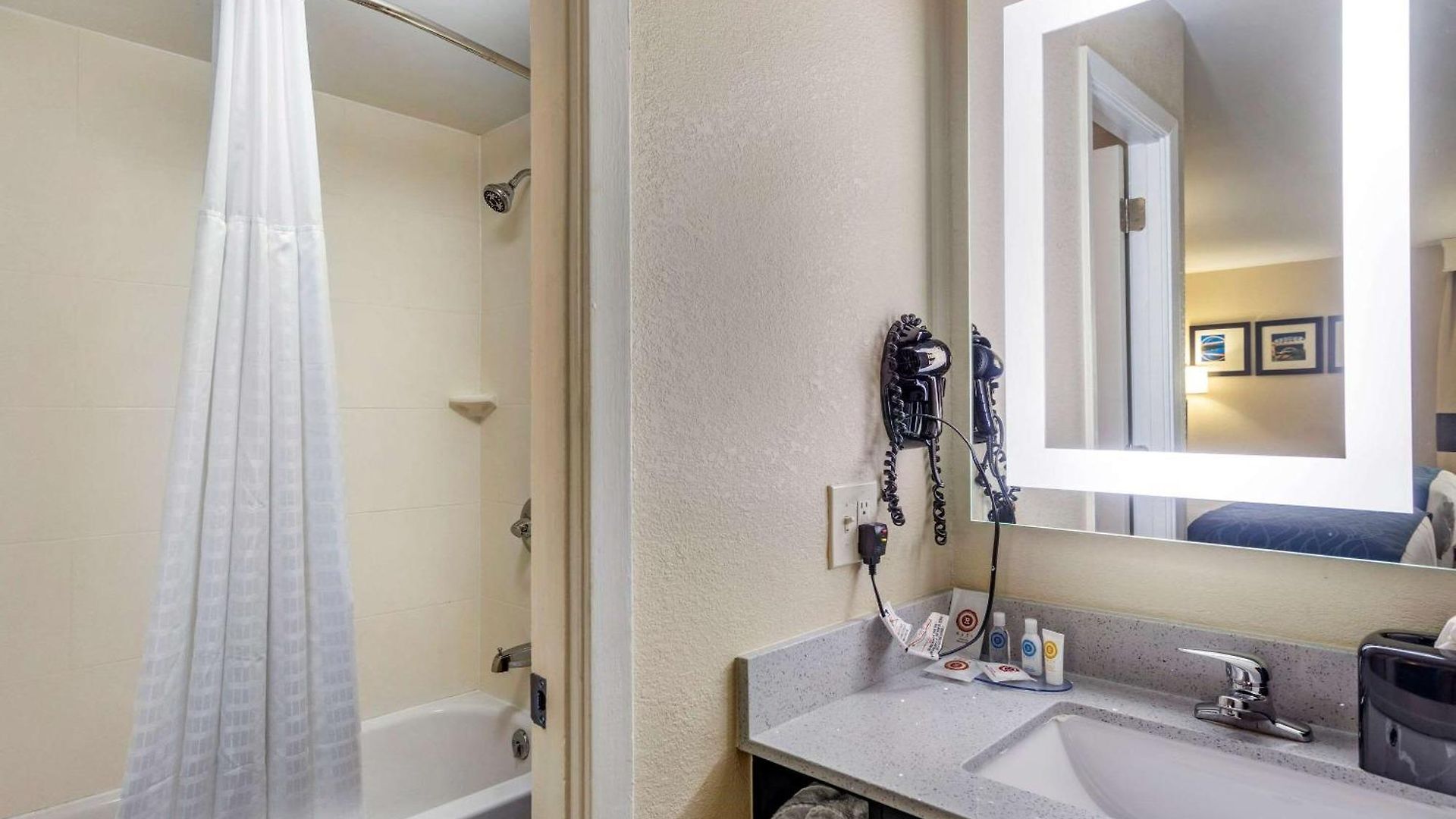Comfort - Opryland Area Inn Nashville