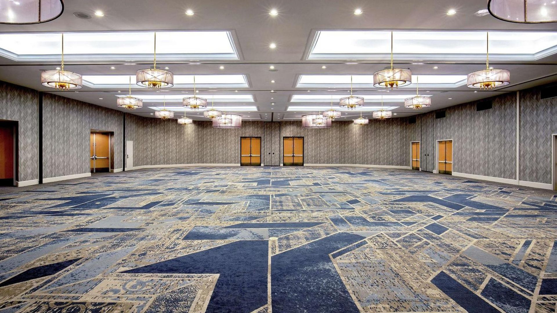 Hotel Doubletree By Hilton Downtown Nashville