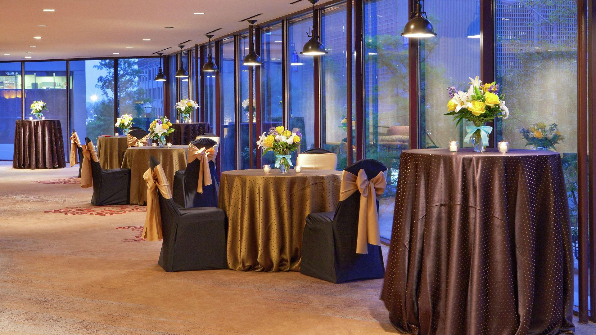 Doubletree By Hilton Downtown 4*