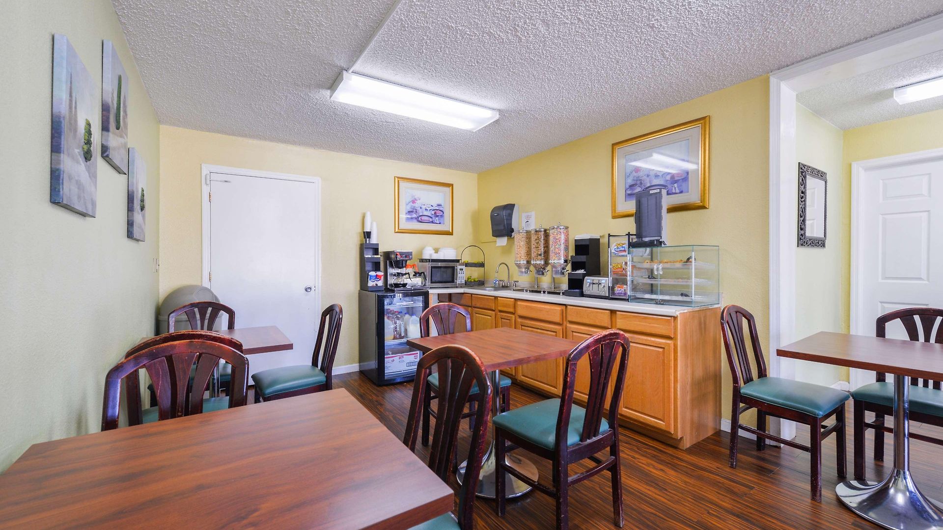 Hotel Americas Value Inn-nashville/airport South