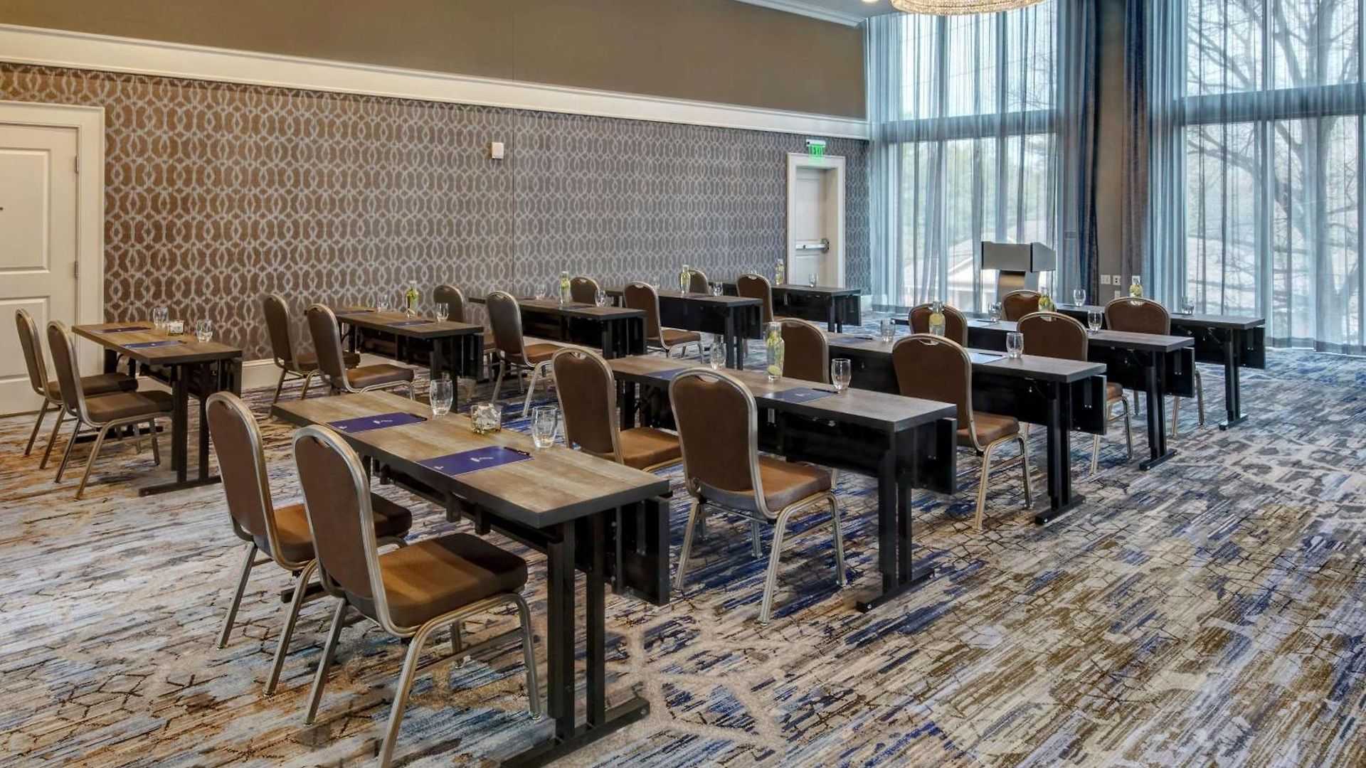 Hotel Hilton Hills 4*