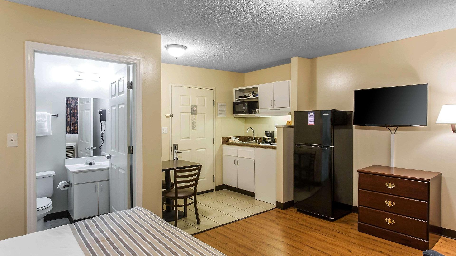 Suburban Extended Hermitage Nashville