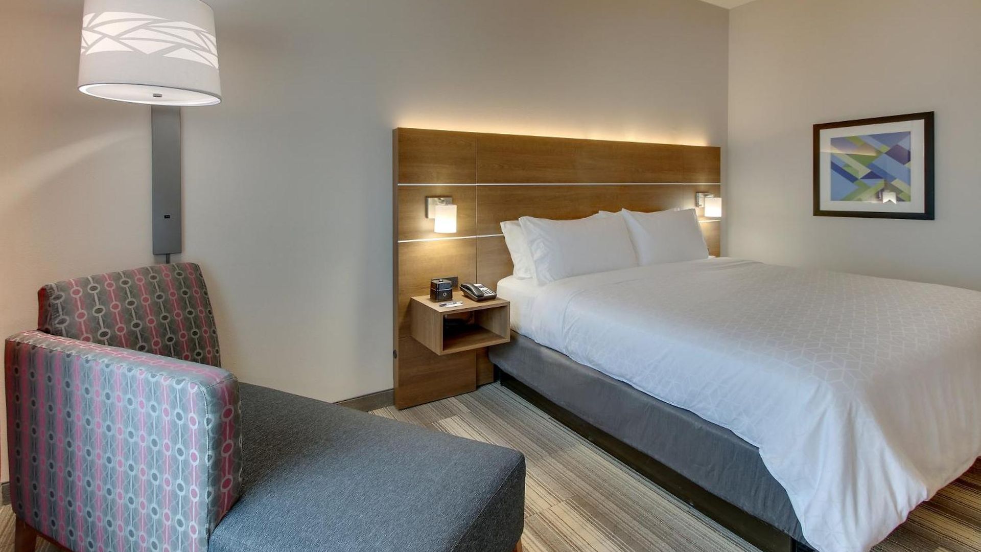 Hotel Express & - Metrocenter Downtown By Ihg Nashville