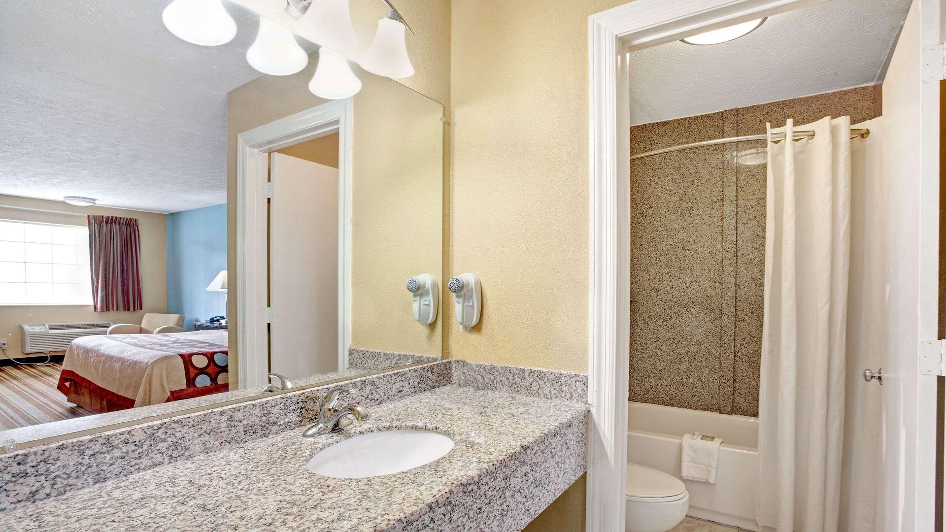 Super 8 By Wyndham Whites Creek/ Nw Area 2*