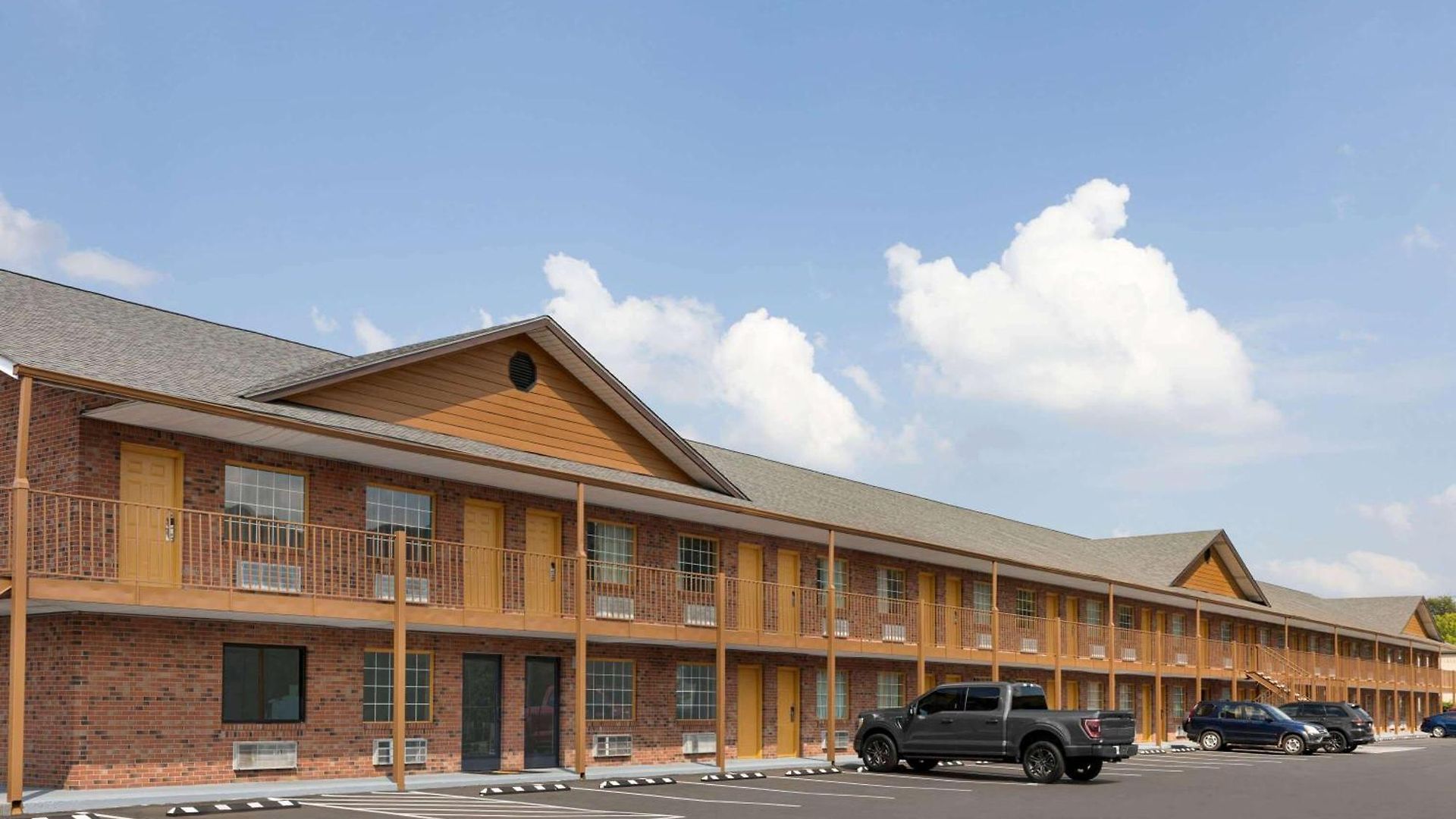 Super 8 By Wyndham Whites Creek/ Nw Area Hotel 2*