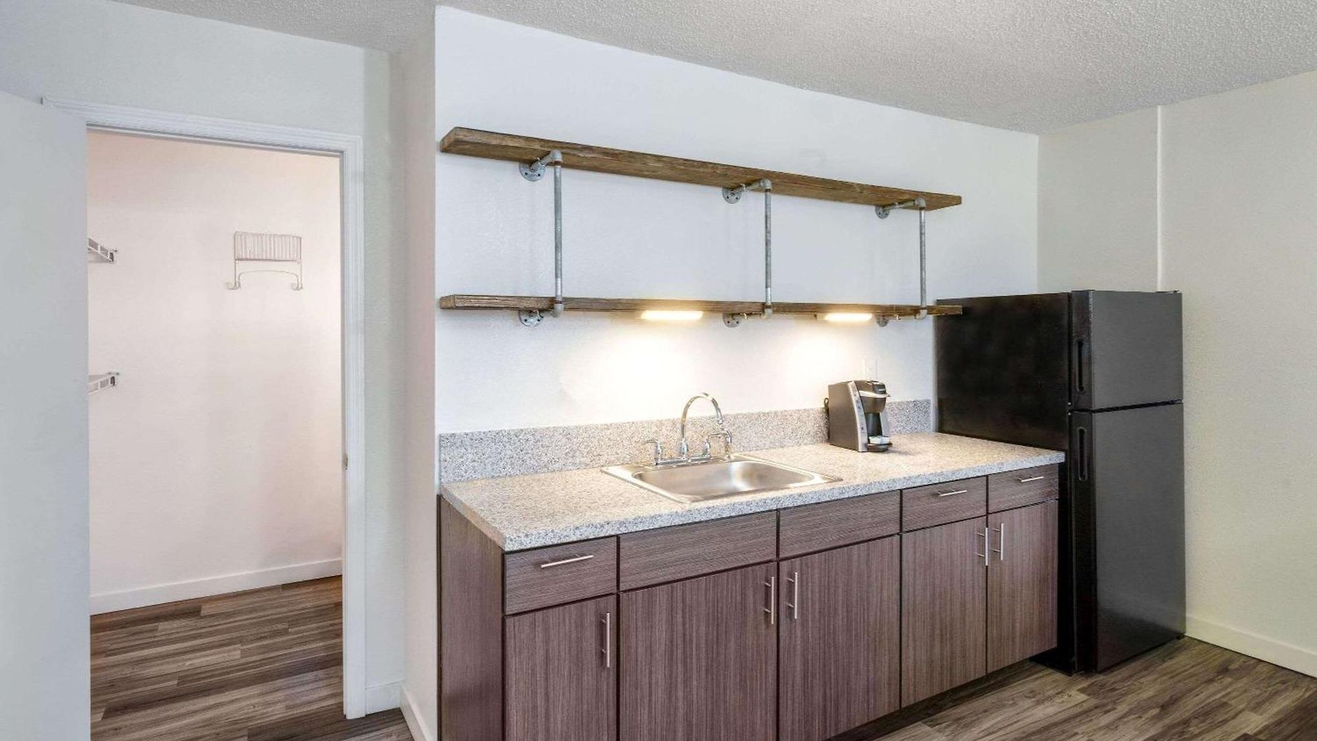 Hillside Crossing 3*