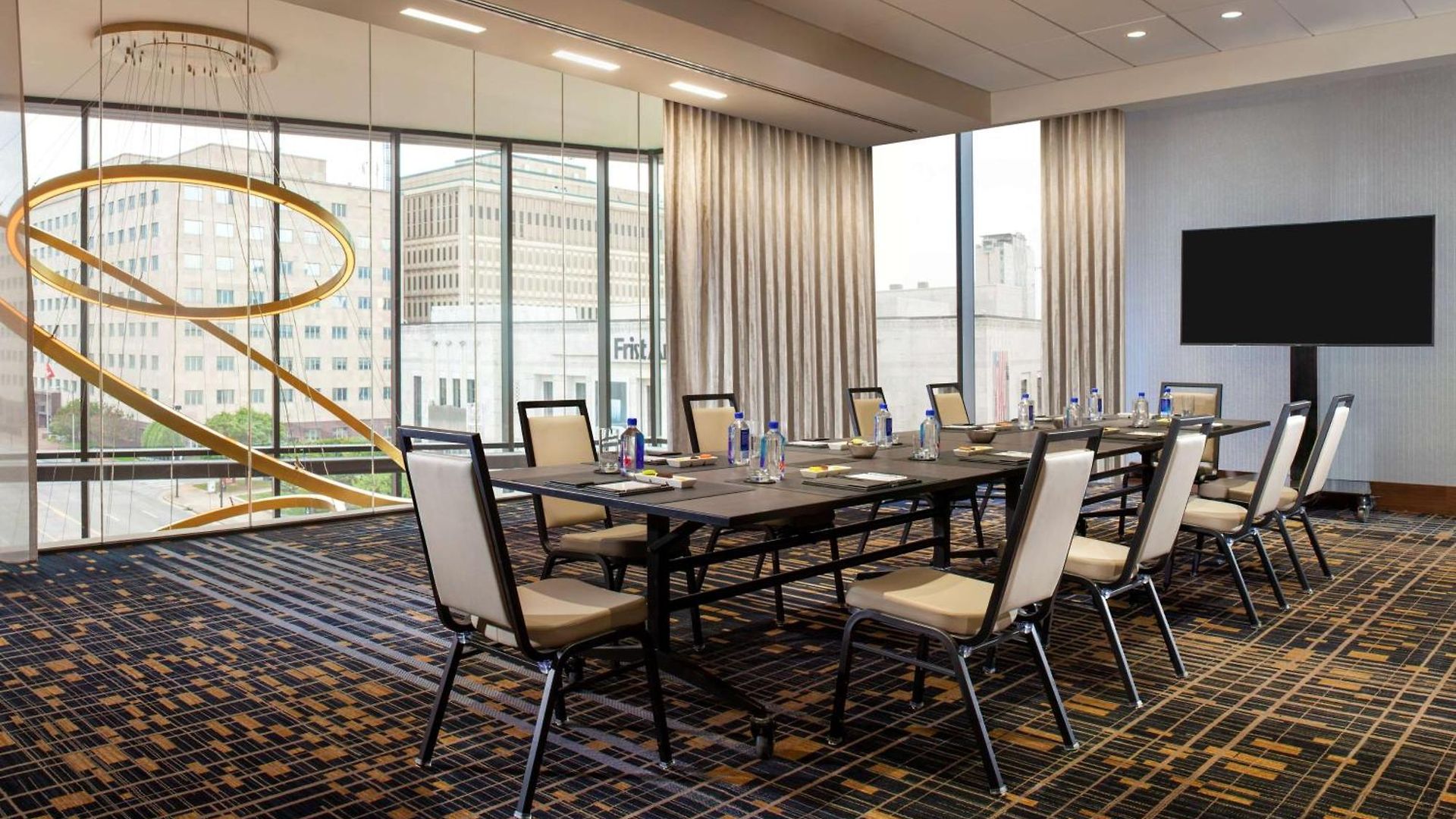 Grand Hyatt Hotel 5*