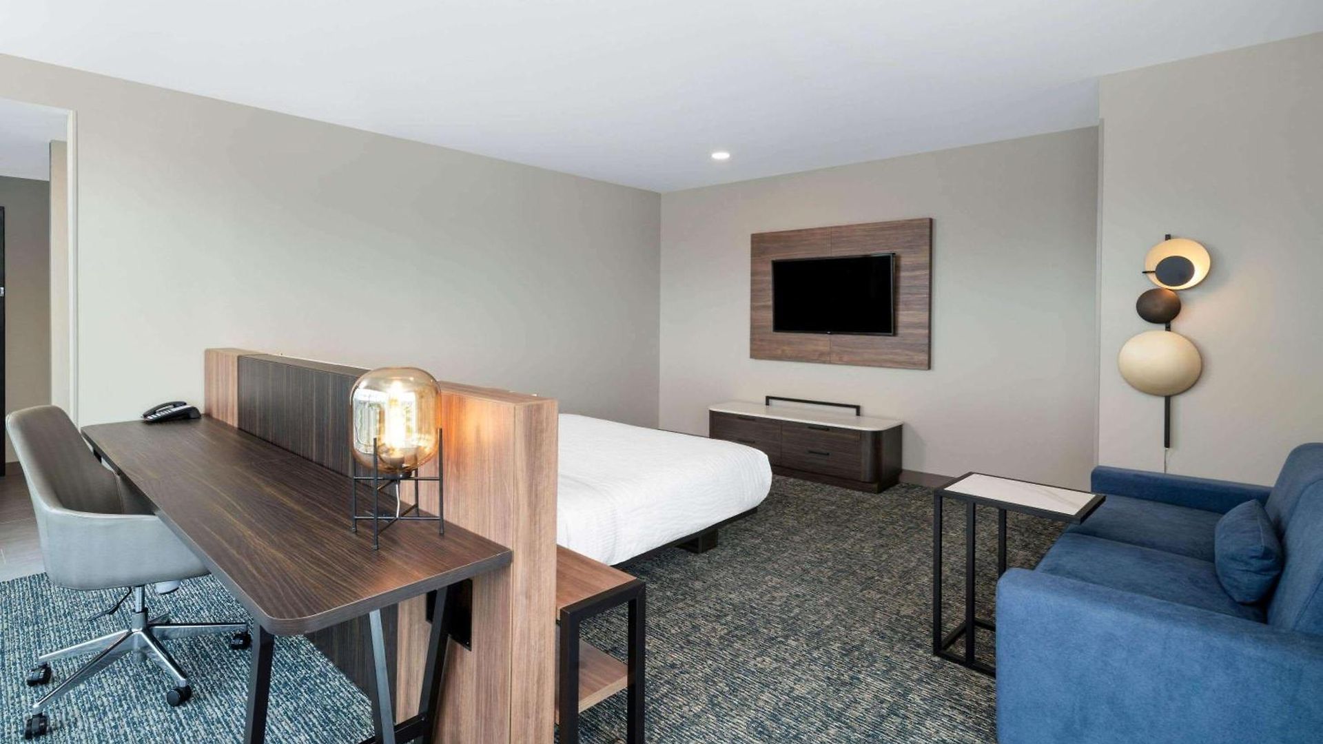 La Quinta & By Wyndham Downtown Stadium 3*