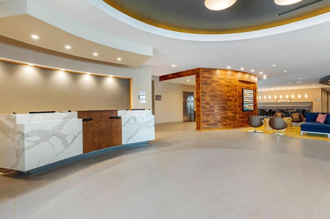 Cambria Airport Hotel
