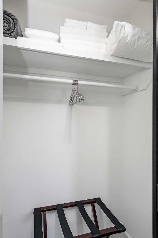 Apartment Abode - Germantown *