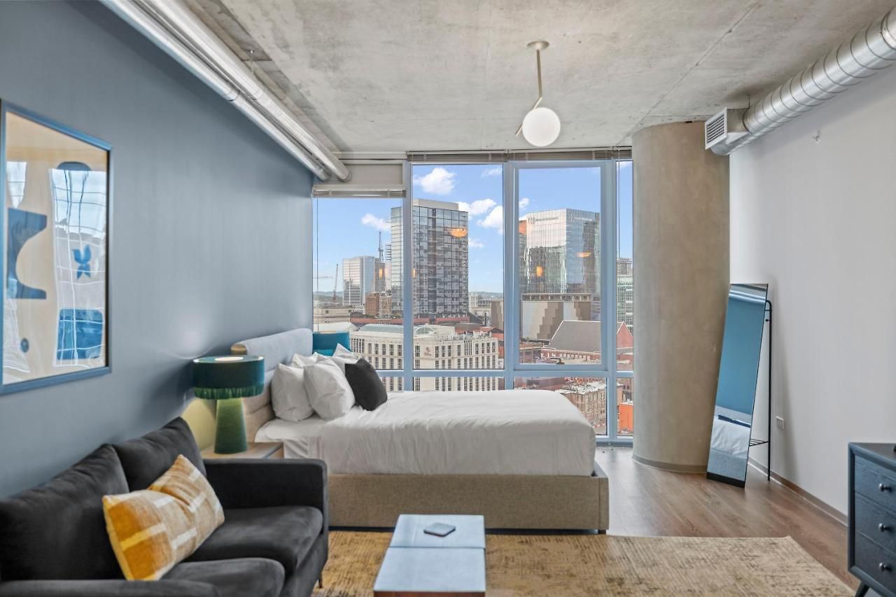 Placemakr Premier Sobro Hotel 5*